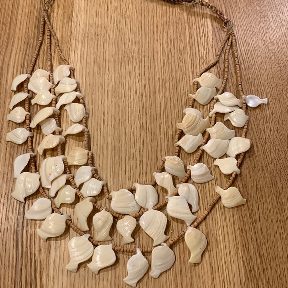 Handcrafted | Triple Strand Shell Necklace. - Picture 1 of 11